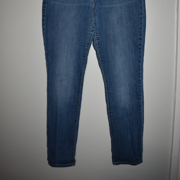 Old navy curvy boot cut jeans - Picture 3 of 4